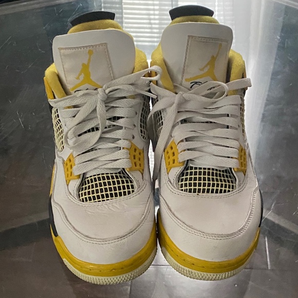 Air Jordan 4 Retro “Tour Yellow” - Picture 1 of 4
